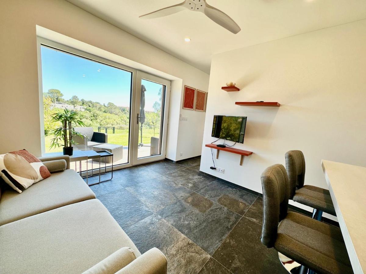 La Balma - 4 Appartements Avec Jardin En Maison Passive De Plain Pied A Frejus-Saint-Raphael Buitenkant foto